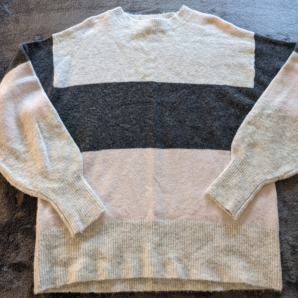 H&M sweater